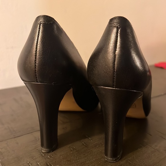 Leather Heels Pumps NINE WEST - Picture 5 of 9